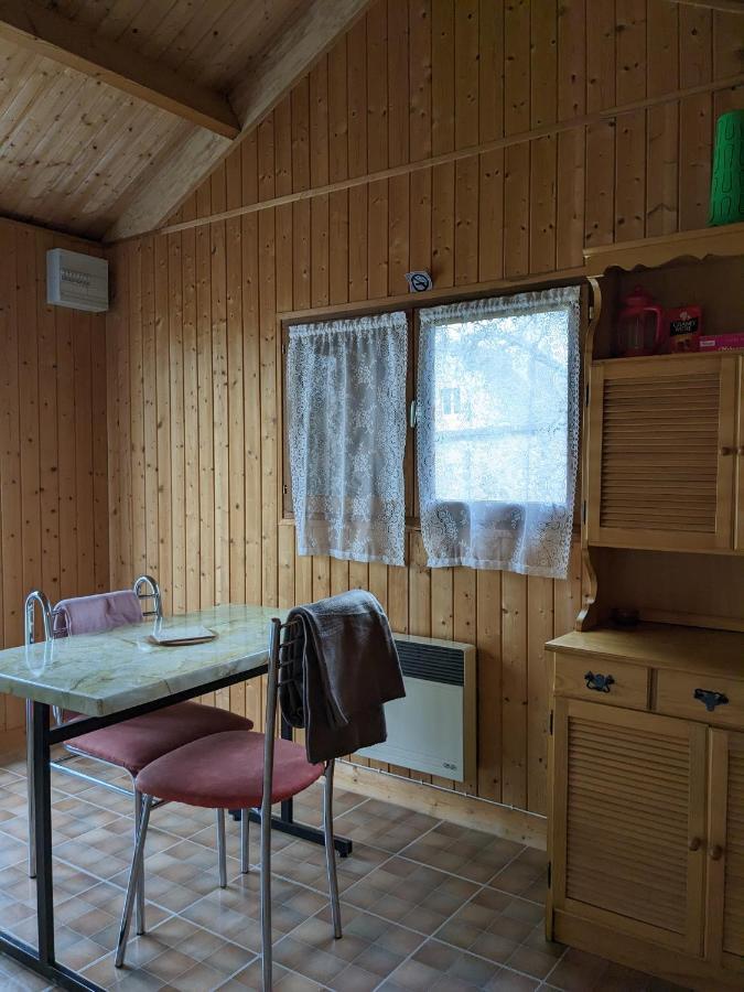 Au Petit Chalet D'Illiers Combray - Salle D'Eau Uniquement Esterno foto